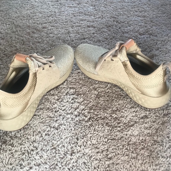 New Balance Tennis Shoes - Picture 6 of 6